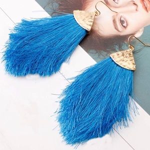 ✨ NWT Bohemian Hammered Gold Silk Tassel Earrings ✨Hand Crafted ✨Artisan✨